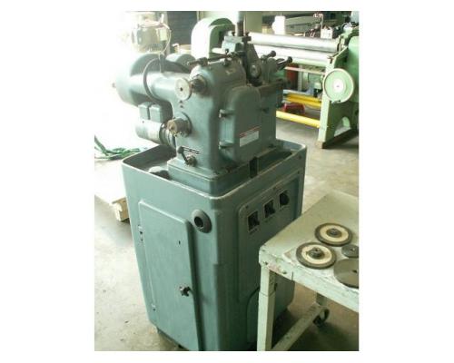 Automatische Abwälzfräsmaschine Fabr. MORAT Typ B 9 - Bild 2