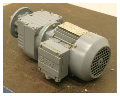 Getriebemotor 0,37 kW 43 U/min von SEW EURODRIVE – RF27 DT71D4/TF - Bild 3