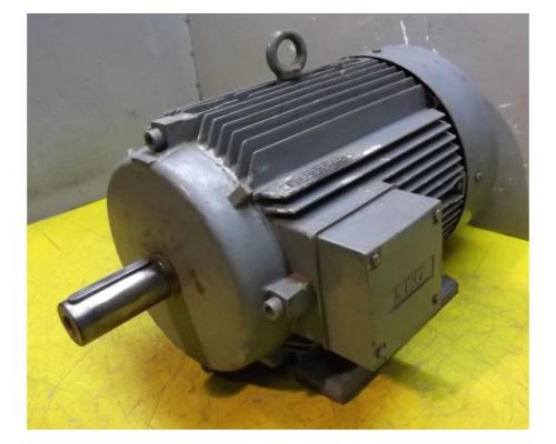 Elektromotor 1,7/6,4 kW 720/1460 U/min von AEG – AMV132MR8/4 - Bild 1