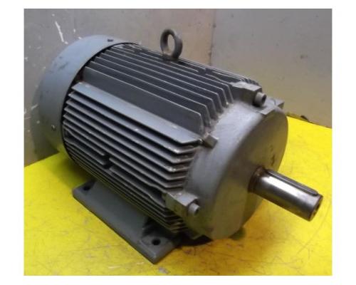 Elektromotor 1,7/6,4 kW 720/1460 U/min von AEG – AMV132MR8/4 - Bild 2