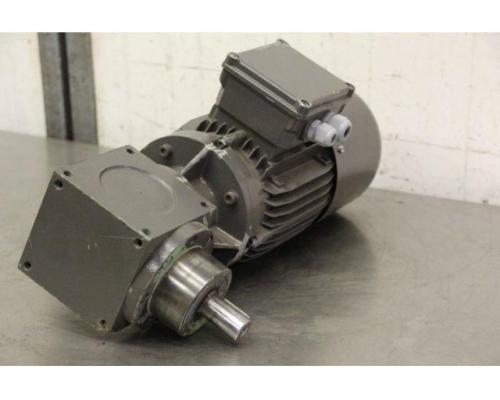 Getriebemotor 1,5 kW 710 U/min von Lenze – MK 2 i 2,0 BA 10 - Bild 1