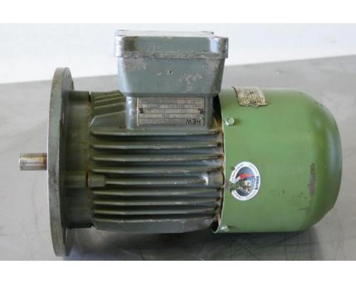 Elektromotor 0,75 kW 1390 U/min von HEW – RF80L/4-B12V - Bild 1