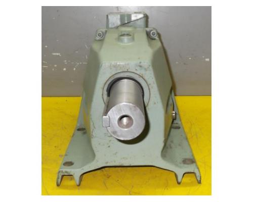 Getriebemotor 0,8 kW 25 U/min von VEB – ZG3KMR80G6 - Bild 3