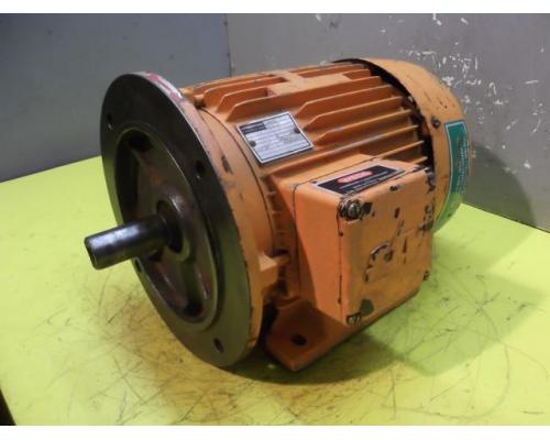 Elektromotor 4 kW 2860 U/min Fuß defekt von Bauknecht – RF112M/2-7W - Bild 1