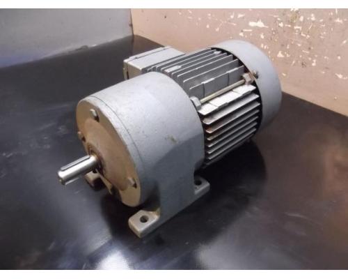 Getriebemotor 0,25 kW 90 U/min von SEW Eurodrive – R30DT71C4 - Bild 1