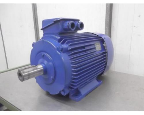 Elektromotor 13/19 kW 730/1460 U/min von VEM – KMR180M8-4 - Bild 1