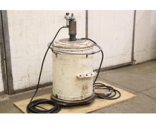Fettpresse pneumatisch von unbekannt – Behälterinhalt 100 Liter - Bild 2