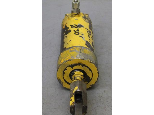 Hydraulikzylinder von unbekannt – Hub 30 mm - 3
