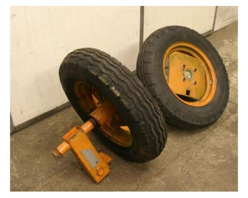 Reifen mit Felgen 2 Stück von unbekannt – Reifengröße 180/90-16 IMP - Bild 2