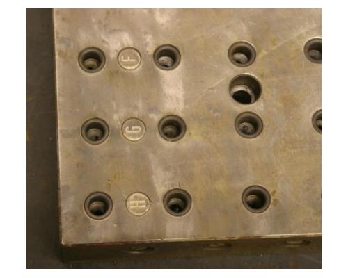 Aufspannplatte mit Gewindebohrung von Stahl – 450/400/H50 mm - Bild 4