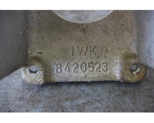 Pumpenträger von VEB – Höhe 130 mm - Bild 8