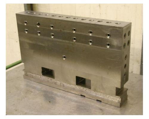 Aufspannplatte Fräsauflage von unbekannt – 700/107/H440 mm - Bild 1