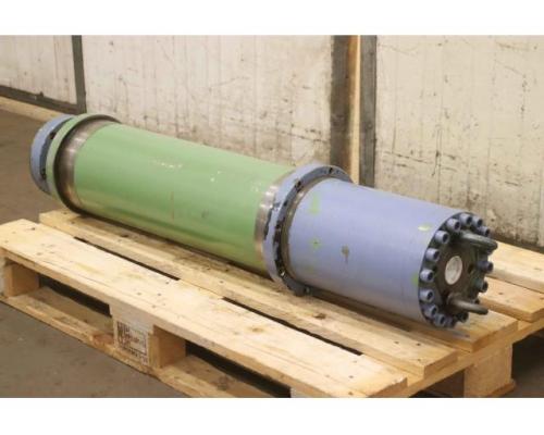 Hydraulikzylinder von MAE – Hub 690 mm - Bild 1
