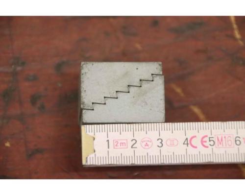 Universal Spannunterlage-Satz im Holzkasten von AMF – AMF 6500 H Breite 30 mm - Bild 7