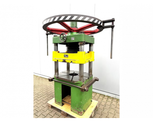 Viersäulenpresse SP 60 / 670 - Achtermann & Co. Stuttgart