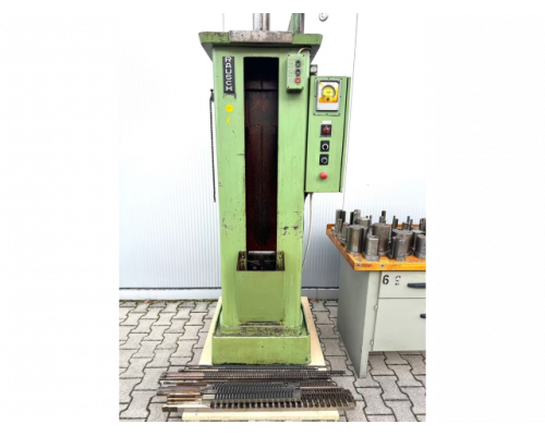 Nutenziehmaschine RAUSCH RS 6-1300 mit umfangreichem Zubehör