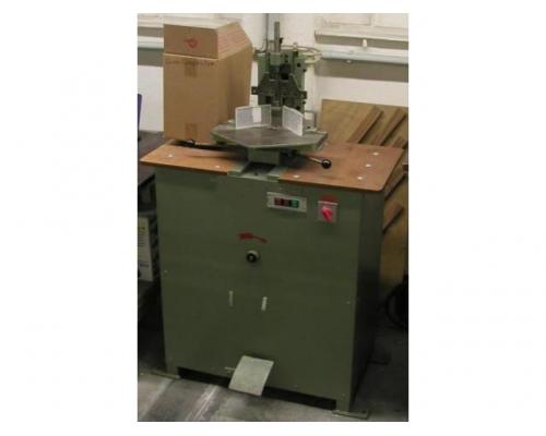 Foellmer Modell M Eckenrundstossmaschine