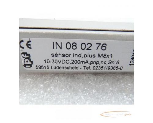 IPF Elektronik IN080276 Induktiver Sensor plus M8x1 10 - 30 VDC 200 mA - ungebraucht - in geöffneter - Bild 2