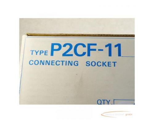 Omron P2CF-11 Relaissockel 10A 250 VAC - ungebraucht - - Bild 1