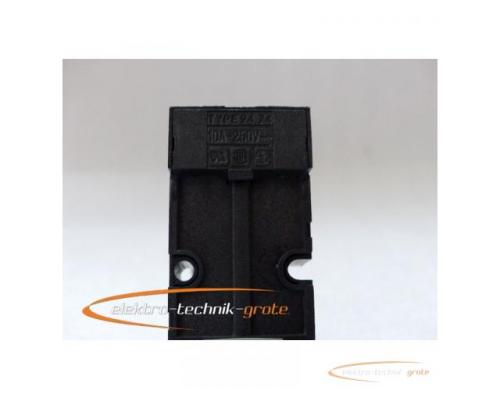 Finder 55.34 Miniatur-Steckrelais 110V~AC Spule mit Finder 94.74 Sockel - Bild 6