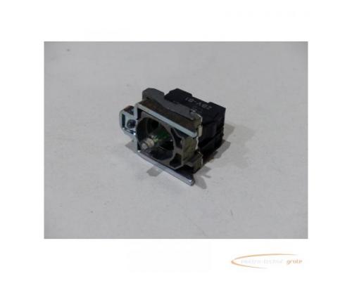 Schneider Electric ZB4 BW0B11 Hilfsschalterblock, Ø 22, weiß Integral LED 1S, VPE = 2 Stück > ung - Bild 3