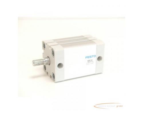 Festo ADNP-40-40-A-P-A Kompaktzylinder 571958 ( ohne Mutter ) - ungebraucht! - - Bild 1