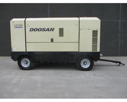 DOOSAN 12 / 254-N Mobiler Kompressor - Bild 1