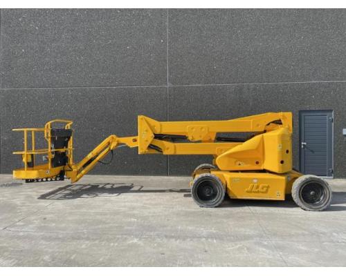 JLG  E 450 AJ Arbeitsbühne - Bild 1