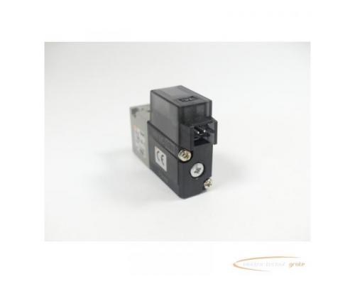 SMC VZ110-5M0Z-M5-Q Magnetventil - Bild 3