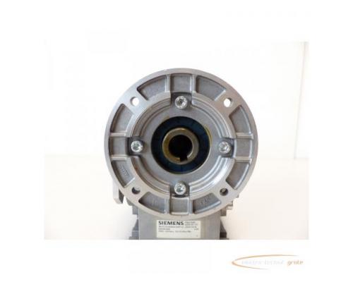 Siemens 2KJ1732-5DA00-0HF1-Z Schneckengetriebe SN:FDU1104/2054130/02 - Bild 3