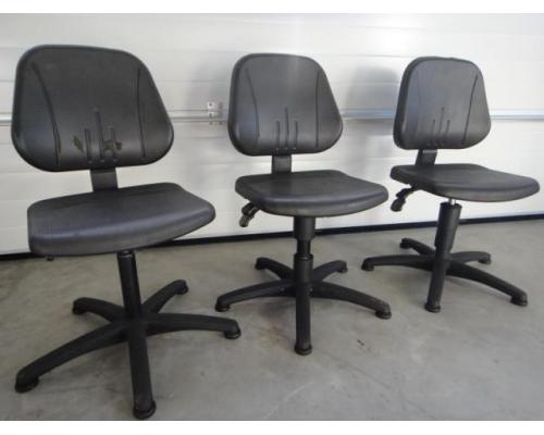 Werkstattstuhl, Arbeitsstuhl schwarz, Arbeitshocke