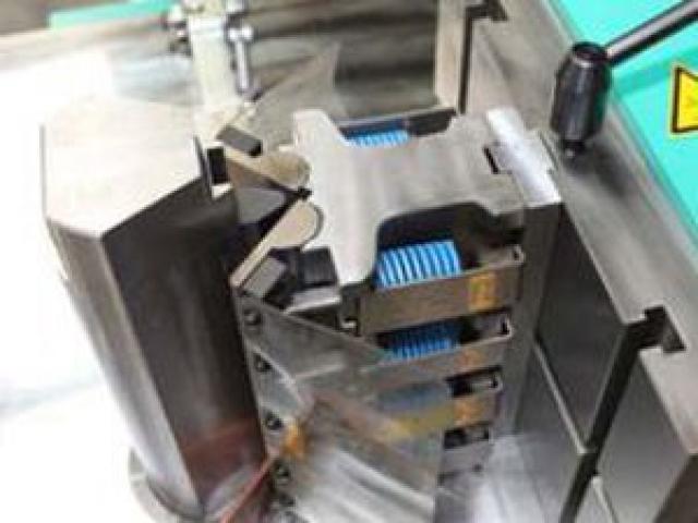 Hydraulische Biegemaschine 420 CNC - 3
